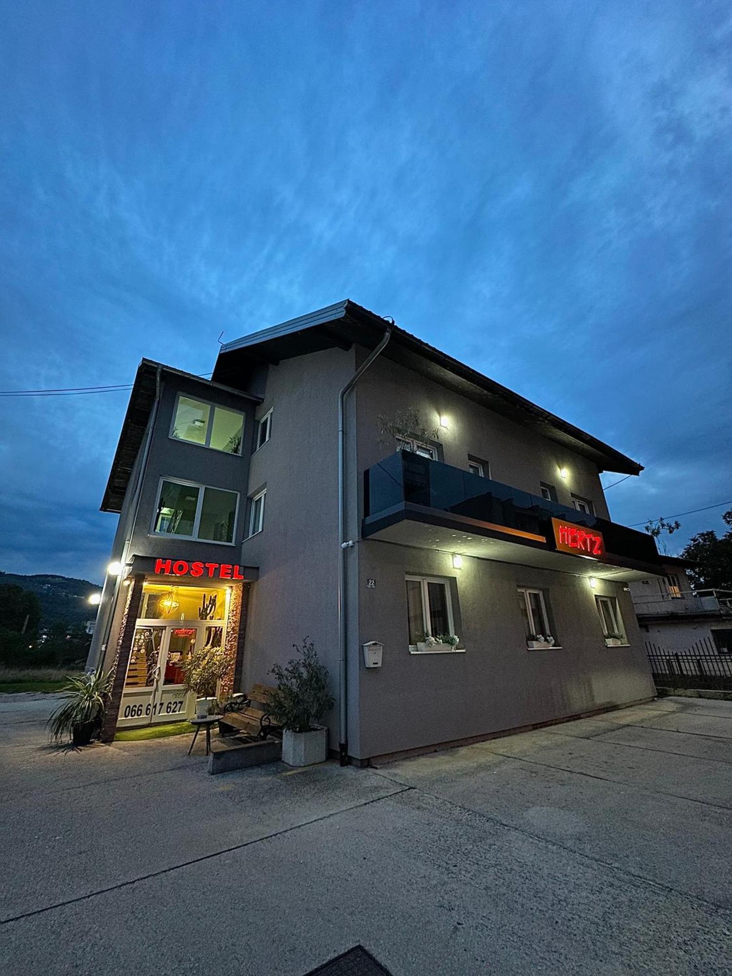 Hostel Herz Banja Luka Bagian luar foto