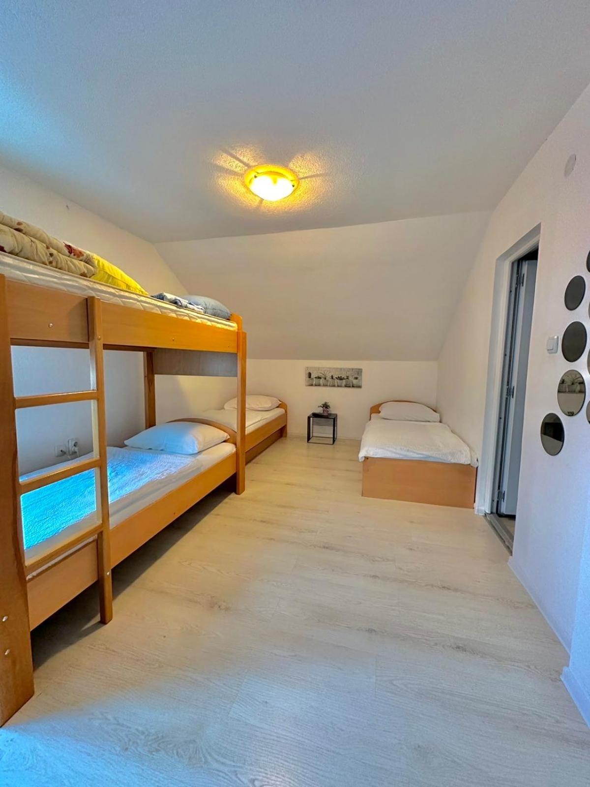 Hostel Herz Banja Luka Bagian luar foto