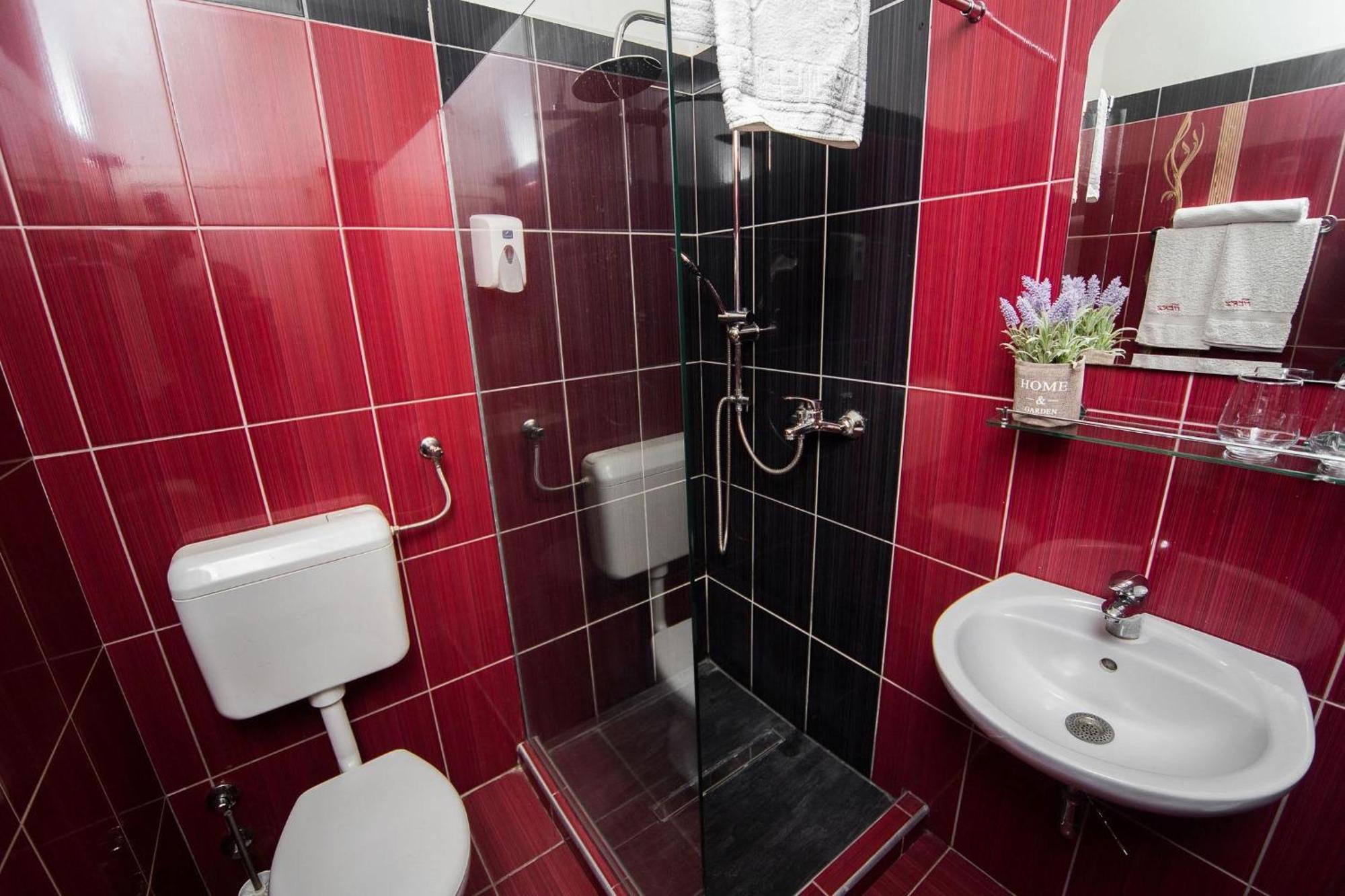 Hostel Herz Banja Luka Bagian luar foto