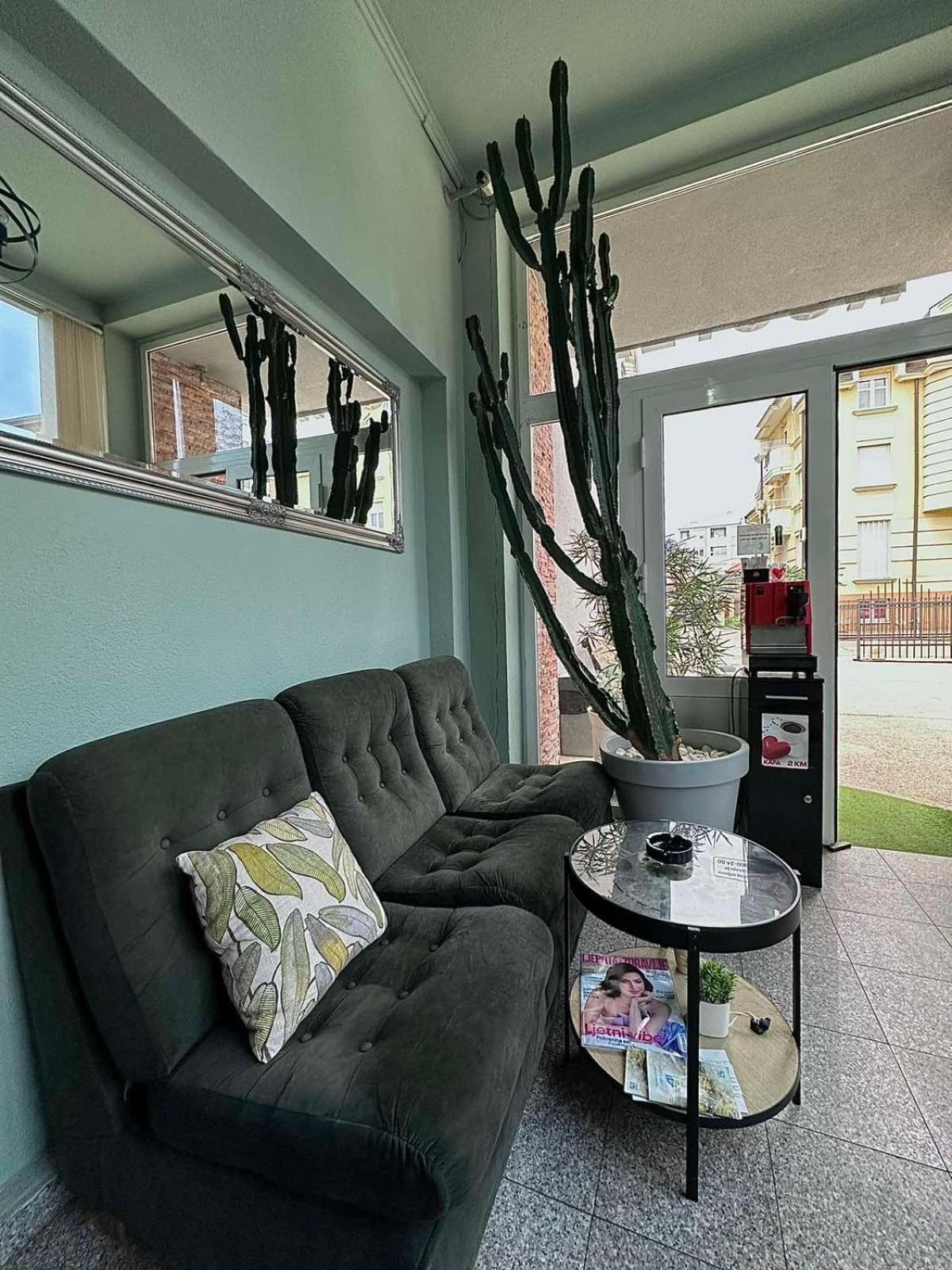 Hostel Herz Banja Luka Bagian luar foto