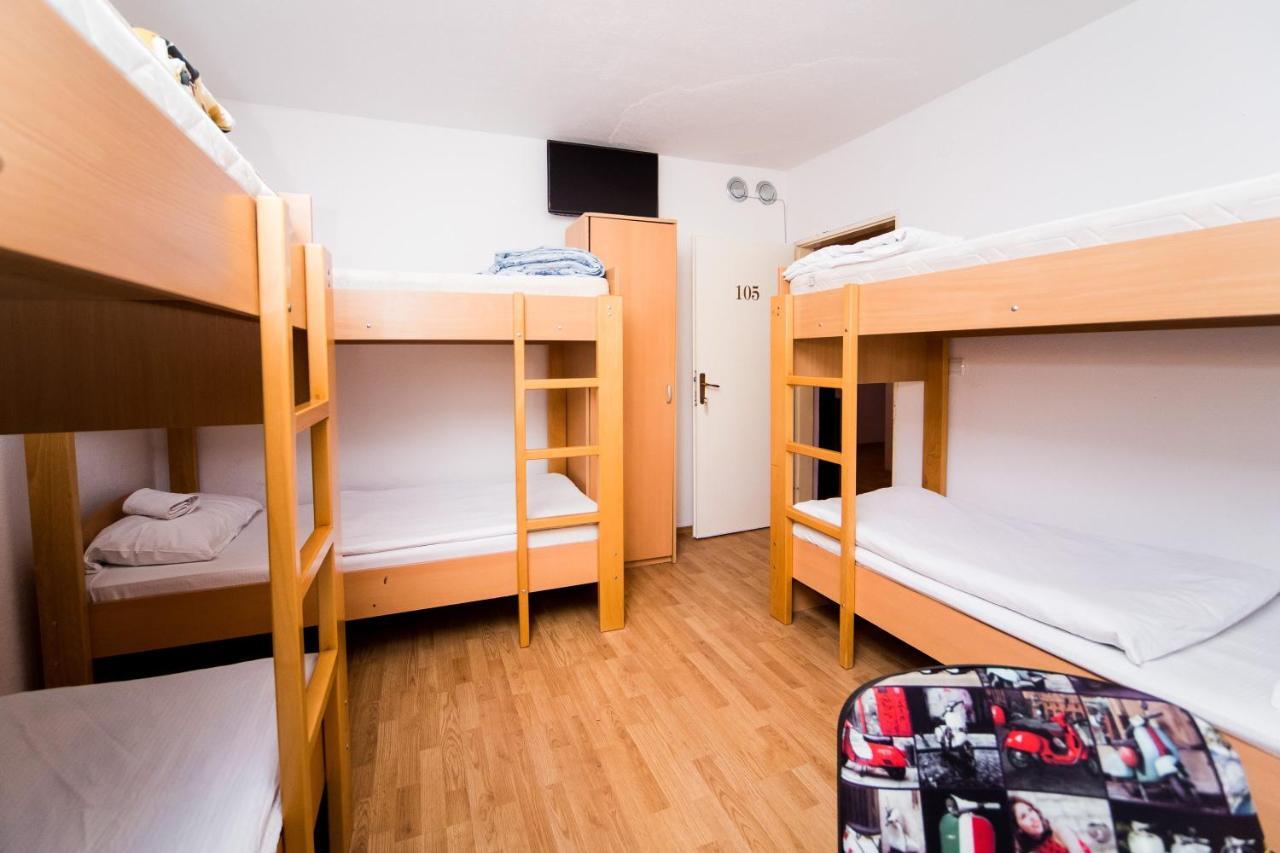 Hostel Herz Banja Luka Bagian luar foto