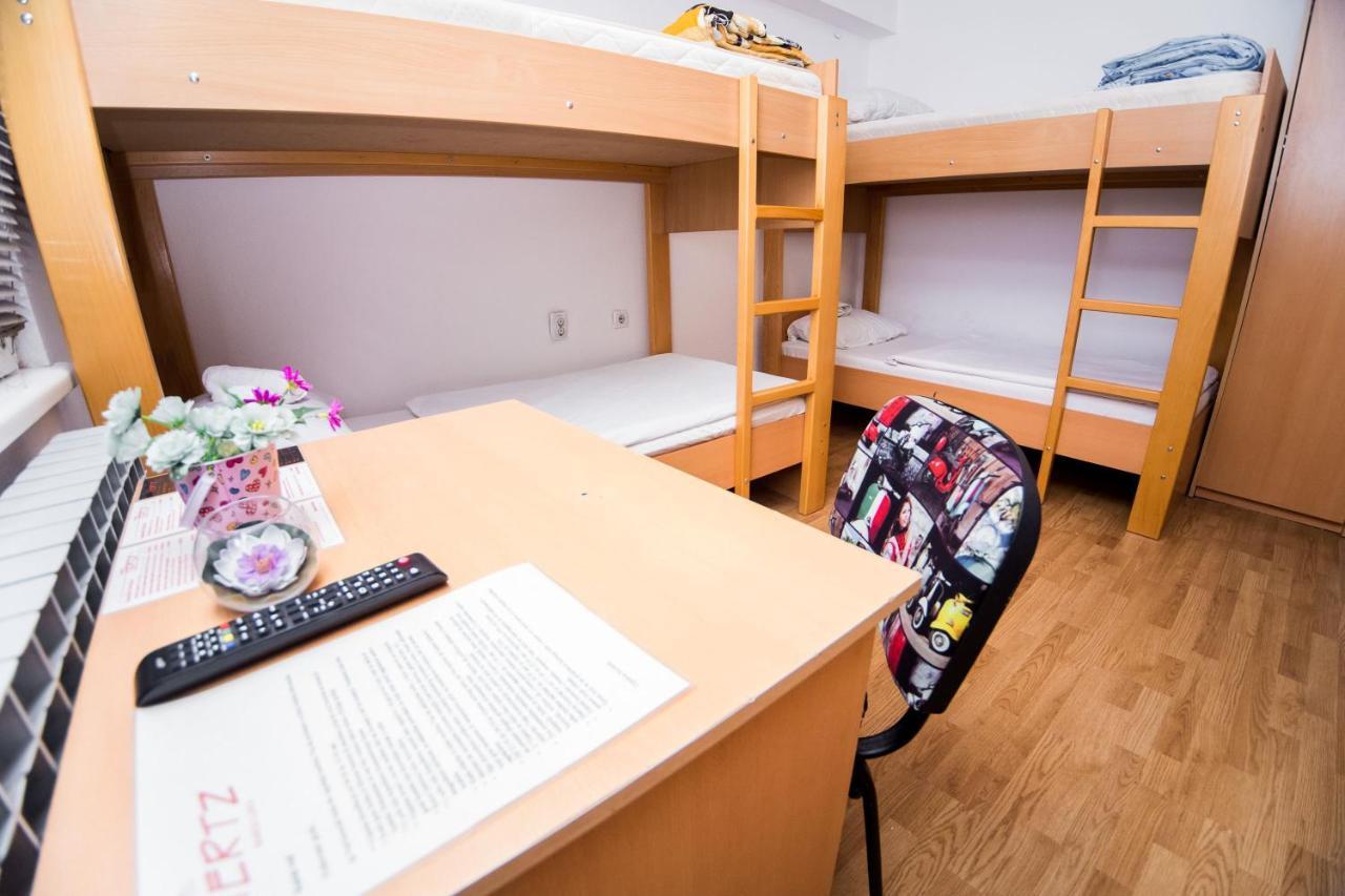 Hostel Herz Banja Luka Bagian luar foto