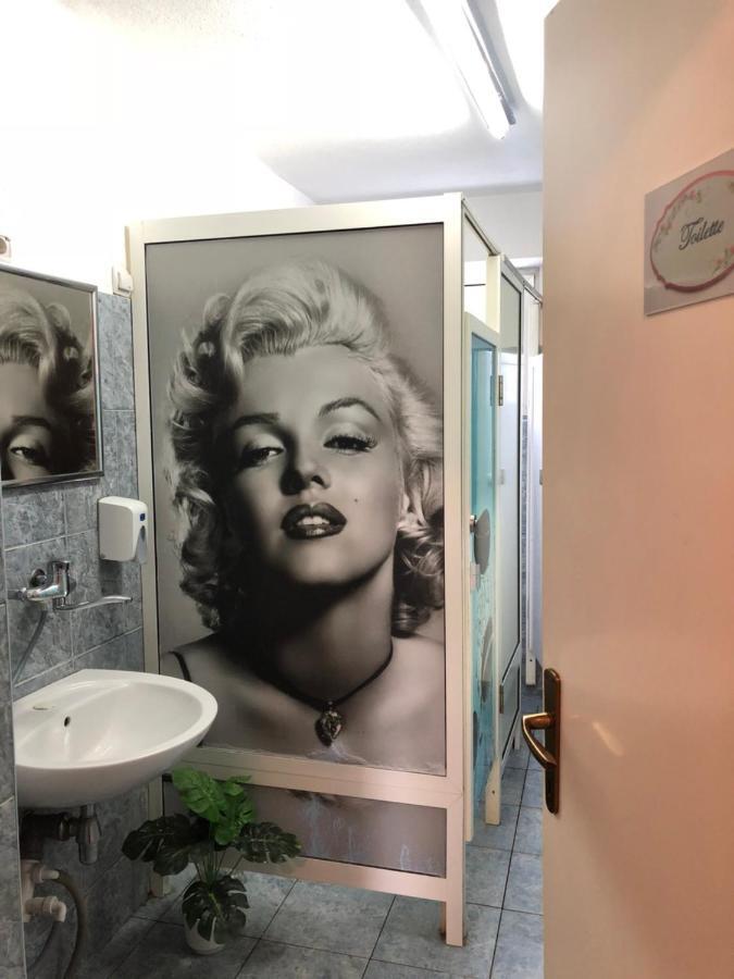 Hostel Herz Banja Luka Bagian luar foto